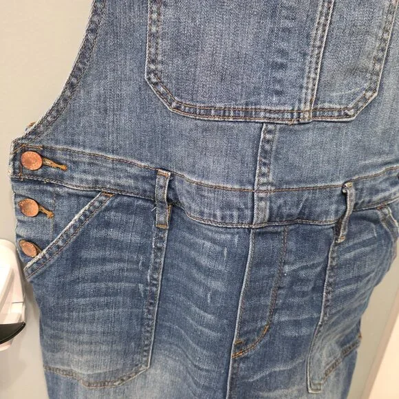 Bullhead Denim Overalls – Size M – Medium Wash Distressed Overall Jumpsuit - Picture 3 of 10
